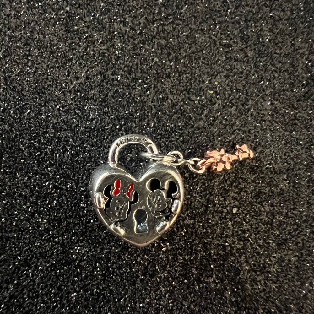 Pandora Disney Mickey Mouse & Minnie Mouse Padlock Ch… Gem